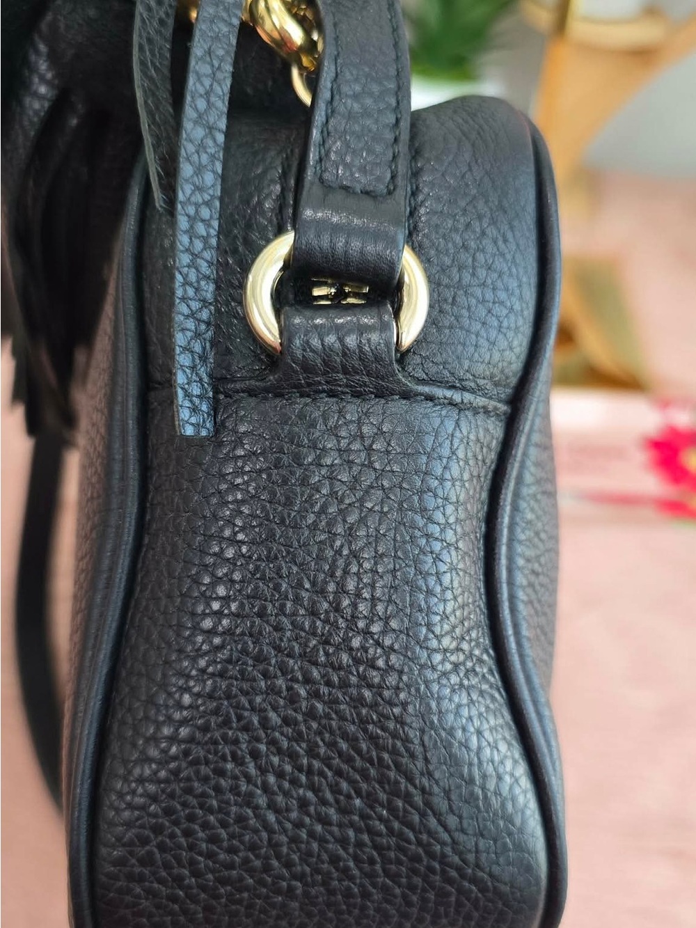 Gucci Black Pebbled Leather Crossbody Bag with Interlocking G - Picture 6 of 16